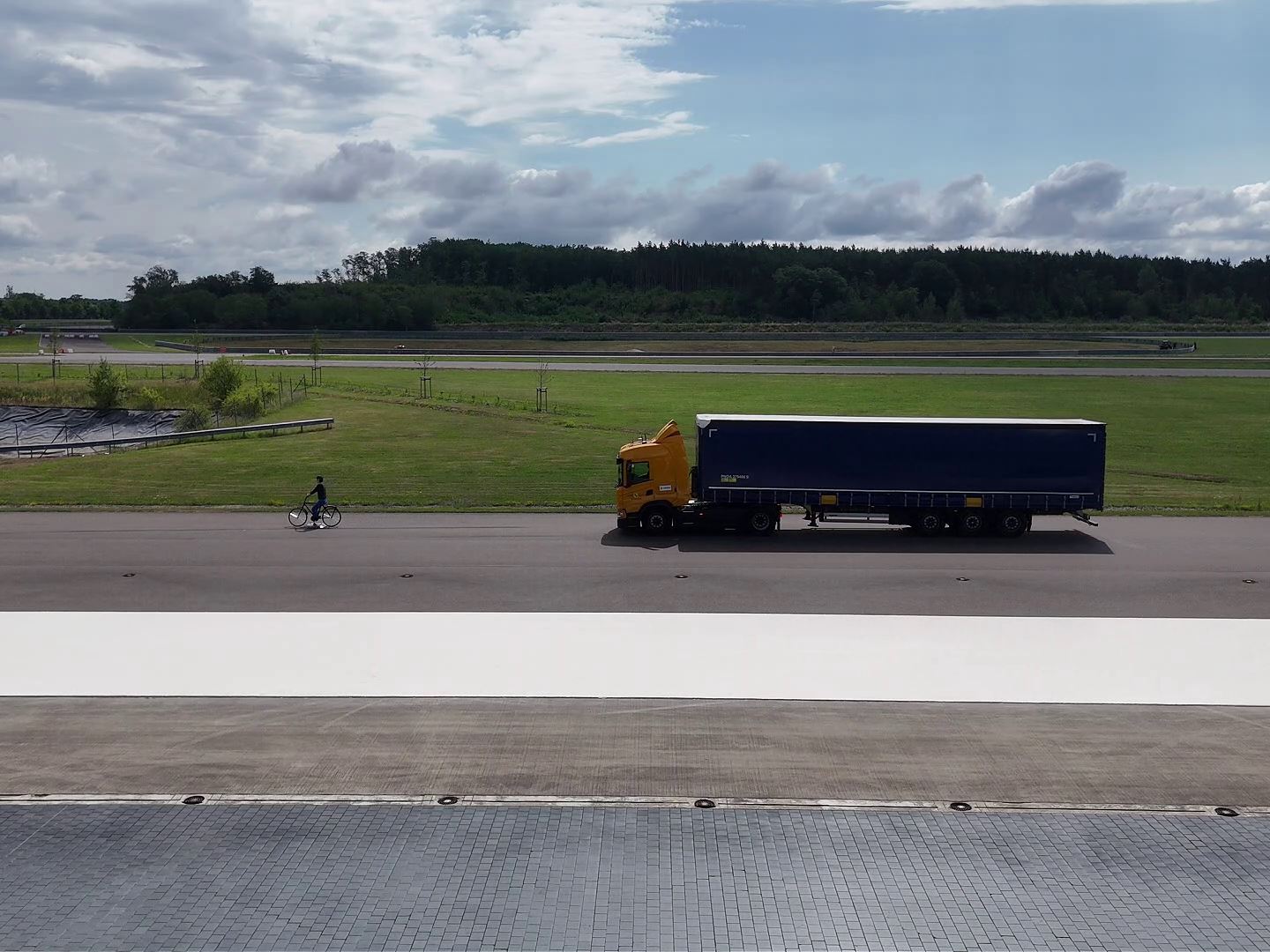 Scania G series 6x2 rigid 2026 test picture