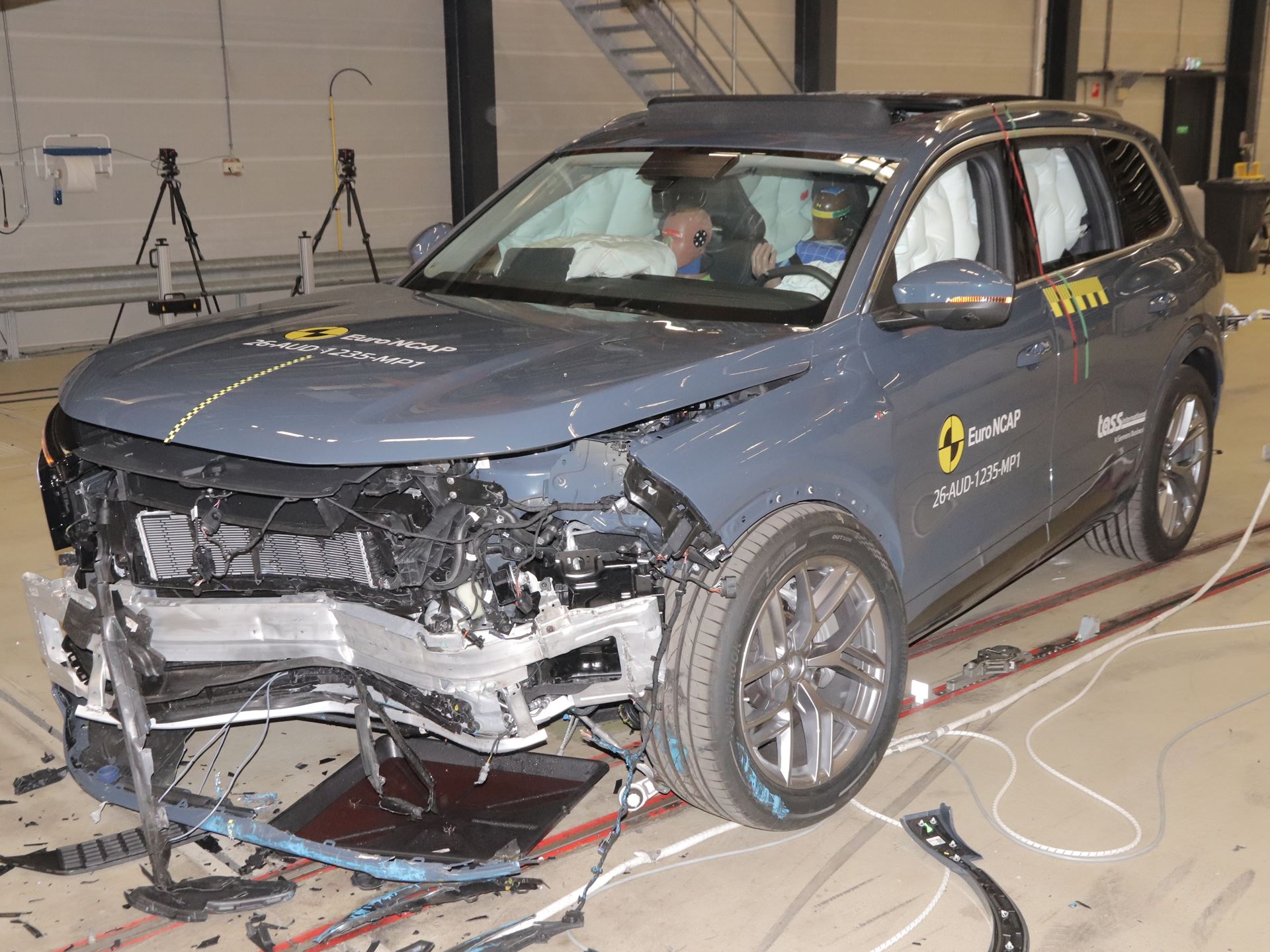 Audi Q7 MPDB test 2026 after crash