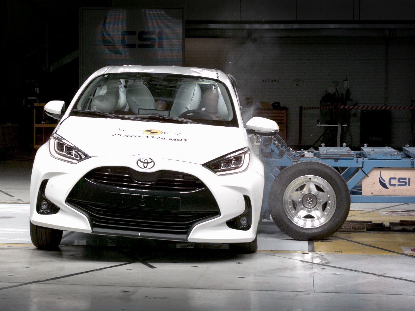 Toyota Yaris MDB test 2025