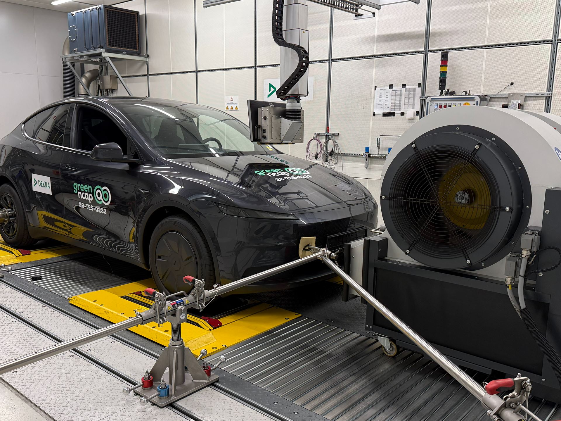 Tesla Model Y 2026 test picture