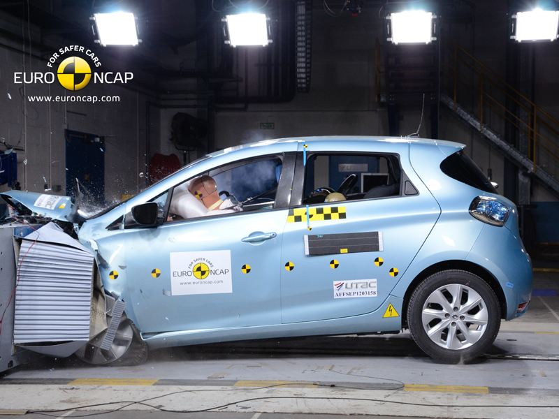 Renault ZOE - Frontal crash test 2013