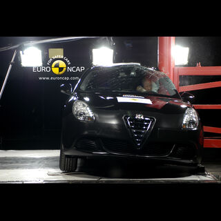 Alfa Romeo Giulietta - Pole crash test