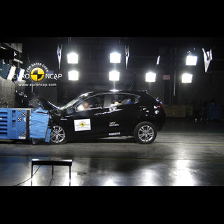 Alfa Romeo Giulietta - Frontal crash test