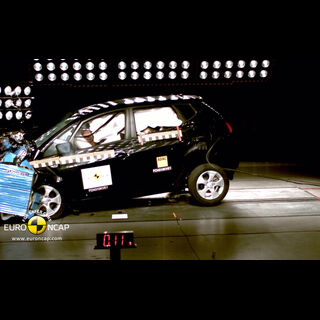Kia Venga – Front crash test