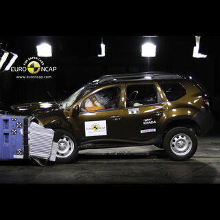 Dacia Duster – Front crash test