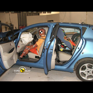 Nissan Leaf – Driver crash test