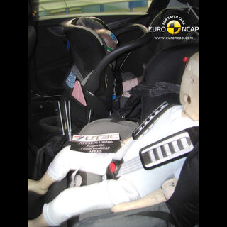 Peugeot 508– Child Rear Seat crash test