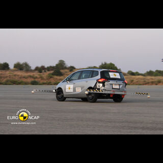 Opel Vauxhall Zafira – ESC test