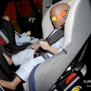 Audi Q3 – Child Rear Seat crash test