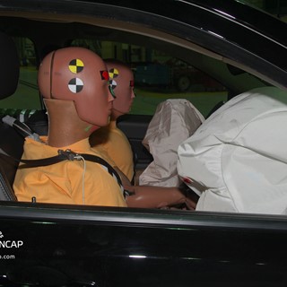 Jeep Compass – Passenger crash test
