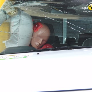 Ford Ranger – Pole crash test