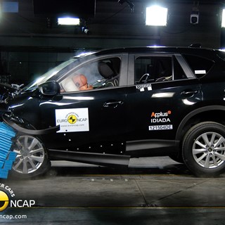 Mazda CX-5 – Front crash test