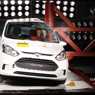 Ford B MAX – Pole crash test