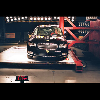 Skoda Superb 2009  -  Pole crash test 2009
