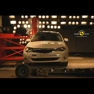 Subaru Impreza 2009  -  Pole crash test 2009