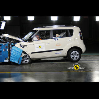 Kia Soul - Frontal crash test 2009