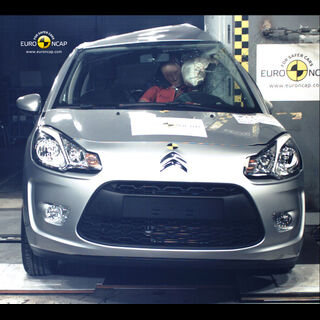 Citroën C3  -  Pole crash test 2009