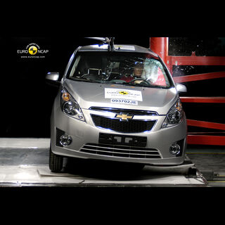 Citroën C4 Picasso  -  Pole crash test 2009