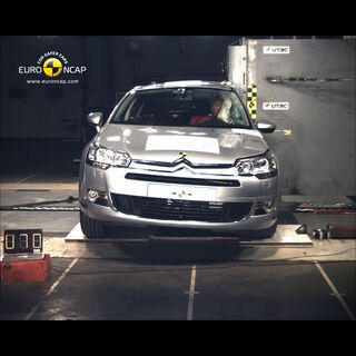 Citroën DS3  -  Pole crash test 2009