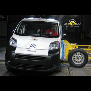 Citroen Nemo- Side crash test 2010