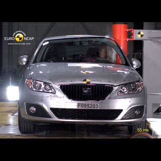 Seat Exeo  -  Pole crash test 2010