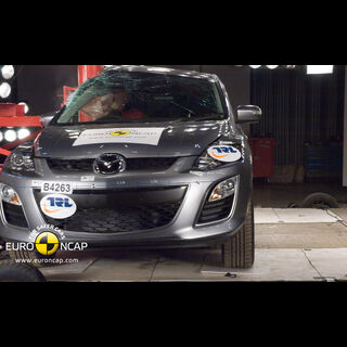 Mazda CX-7  -  Pole crash test 2010
