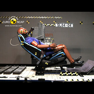Mazda CX-7 - Whiplash test 2010