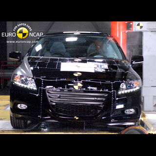 Honda CR-Z -  Pole crash test 2010