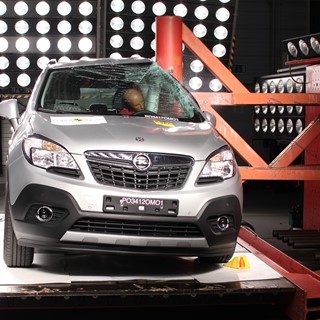 Opel Mokka Pole crash test 2012