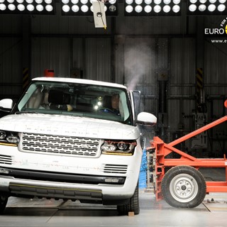 Range Rover Side crash test 2012