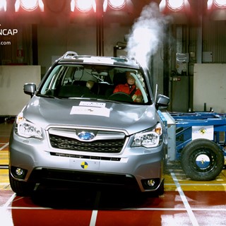Subaru Forester Side crash test 2012