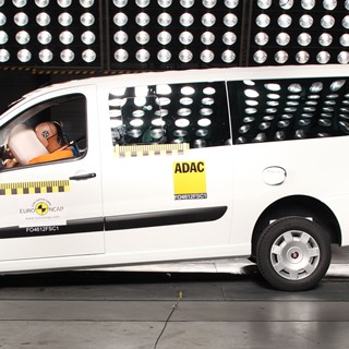 FIAT Scudo Frontal crash test 2012