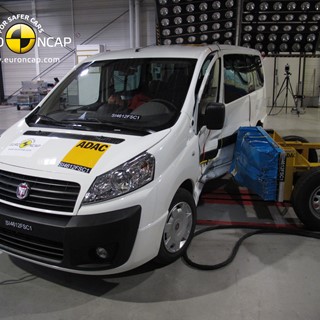 Fiat Scudo  -  Side crash test 2012 - after crash