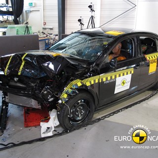 Skoda Octavia - Frontal crash test 2013 - after crash