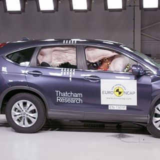 Honda CR-V - Frontal crash test 2013