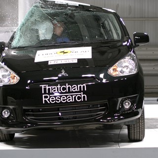 Mitsubishi Space Star/Mirage - Pole crash test 2013