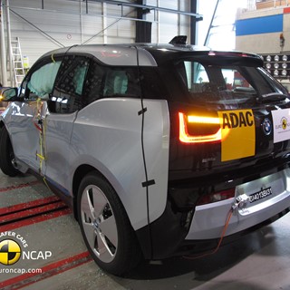 BMW i3 -Side crash test 2013 - after crash