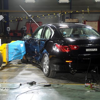 Infiniti Q50 - Side crash test 2013 - after crash