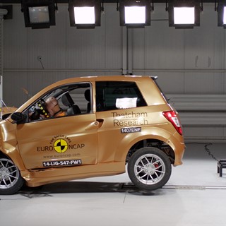 Ligier IXO JS LINE 4 places  - Frontal crash test 2014