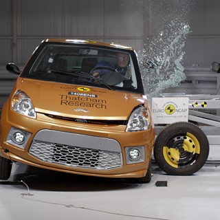 Ligier IXO JS LINE 4 places - Side crash test 2014