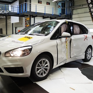 BMW 2 Series Active Tourer  - Pole crash test 2014 - after crash