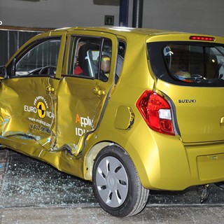 Suzuki Celerio  - Side crash test 2014