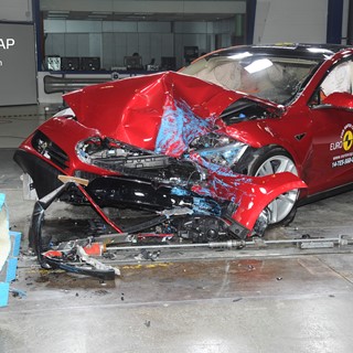 Tesla Model S - Frontal crash test 2014 - after crash