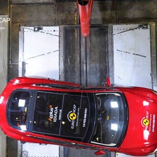 Tesla Model S  - Pole crash test 2014 - after crash