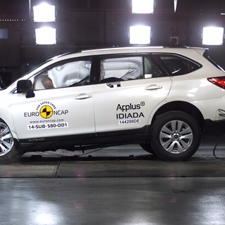 Subaru Outback  - Frontal crash test 2014