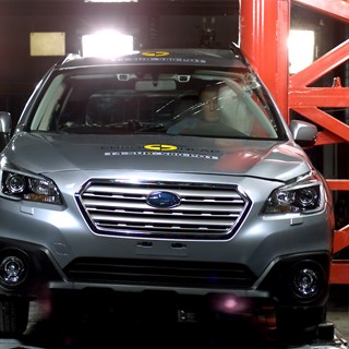 Subaru Outback - Pole crash test 2014