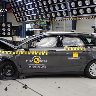 Ford Mondeo - Frontal crash test 2014 - after crash
