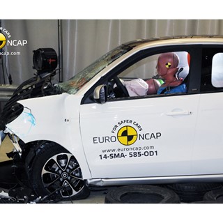 smart forfour - Frontal crash test 2014 - after crash