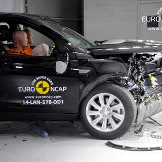 Land Rover Discovery Sport - Frontal crash test 2014 - after crash
