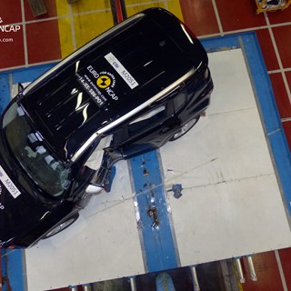 Jeep Renegade  - Pole crash test 2014 - after crash